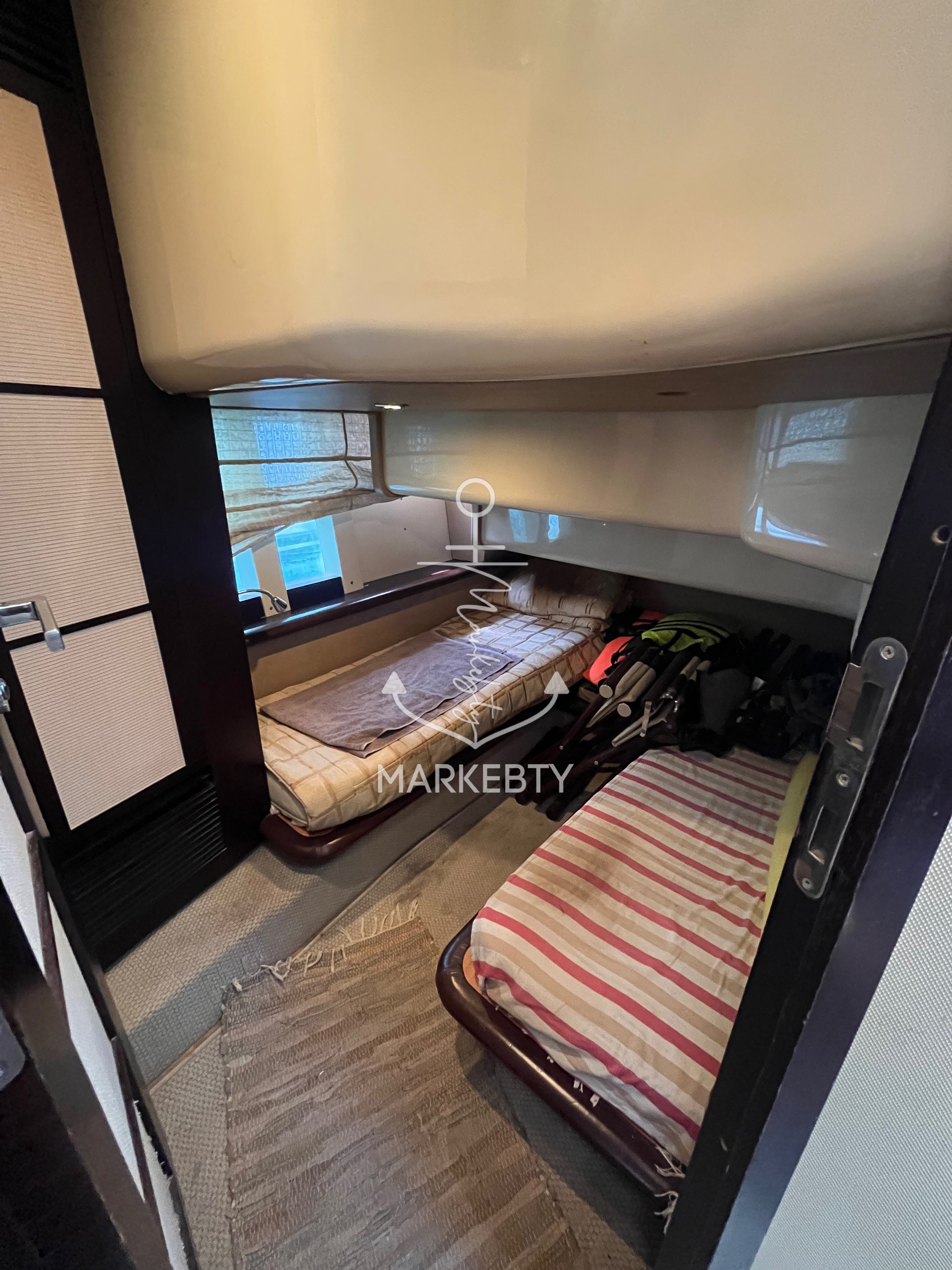 Azimut 43S