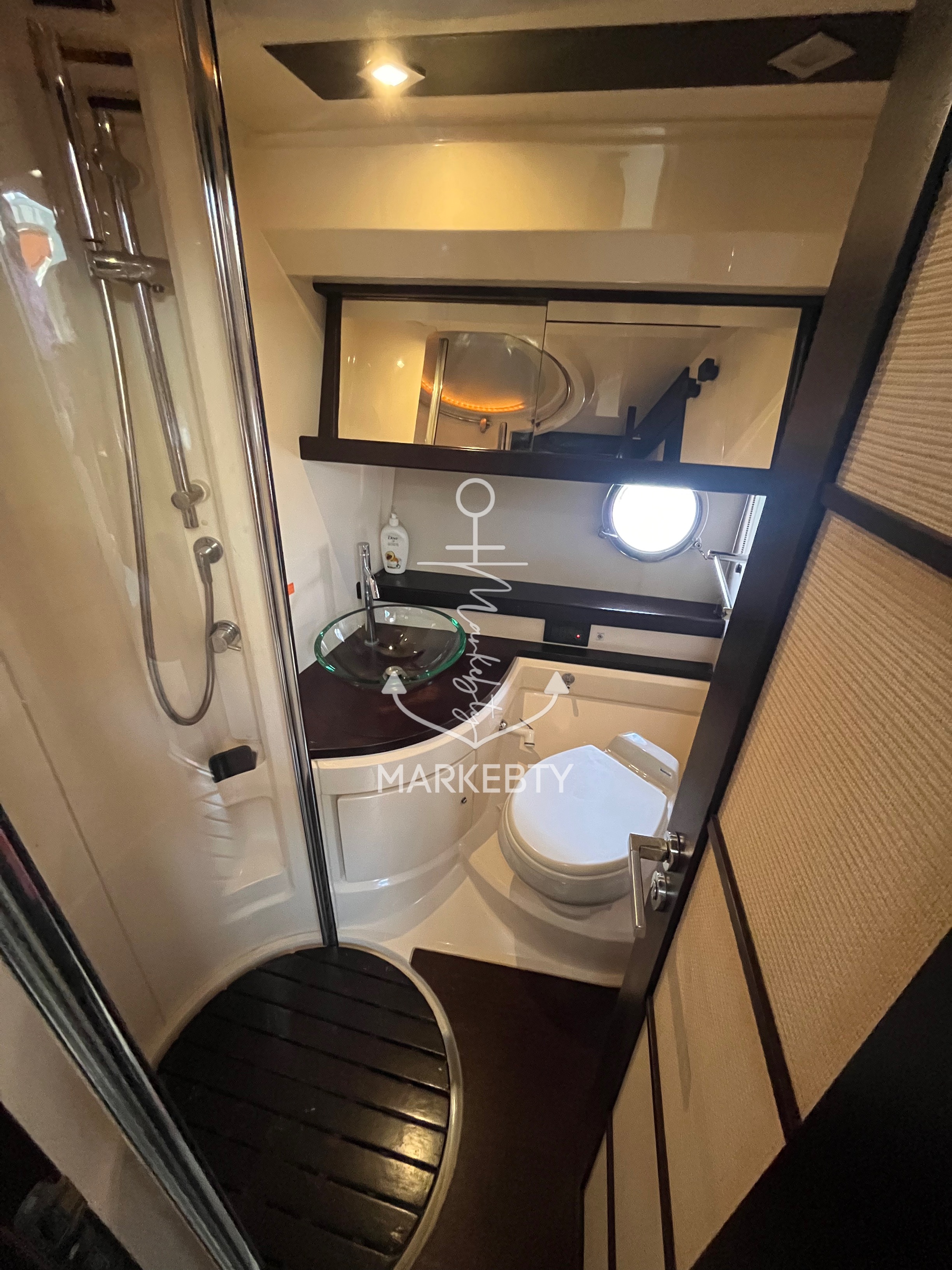 Azimut 43S
