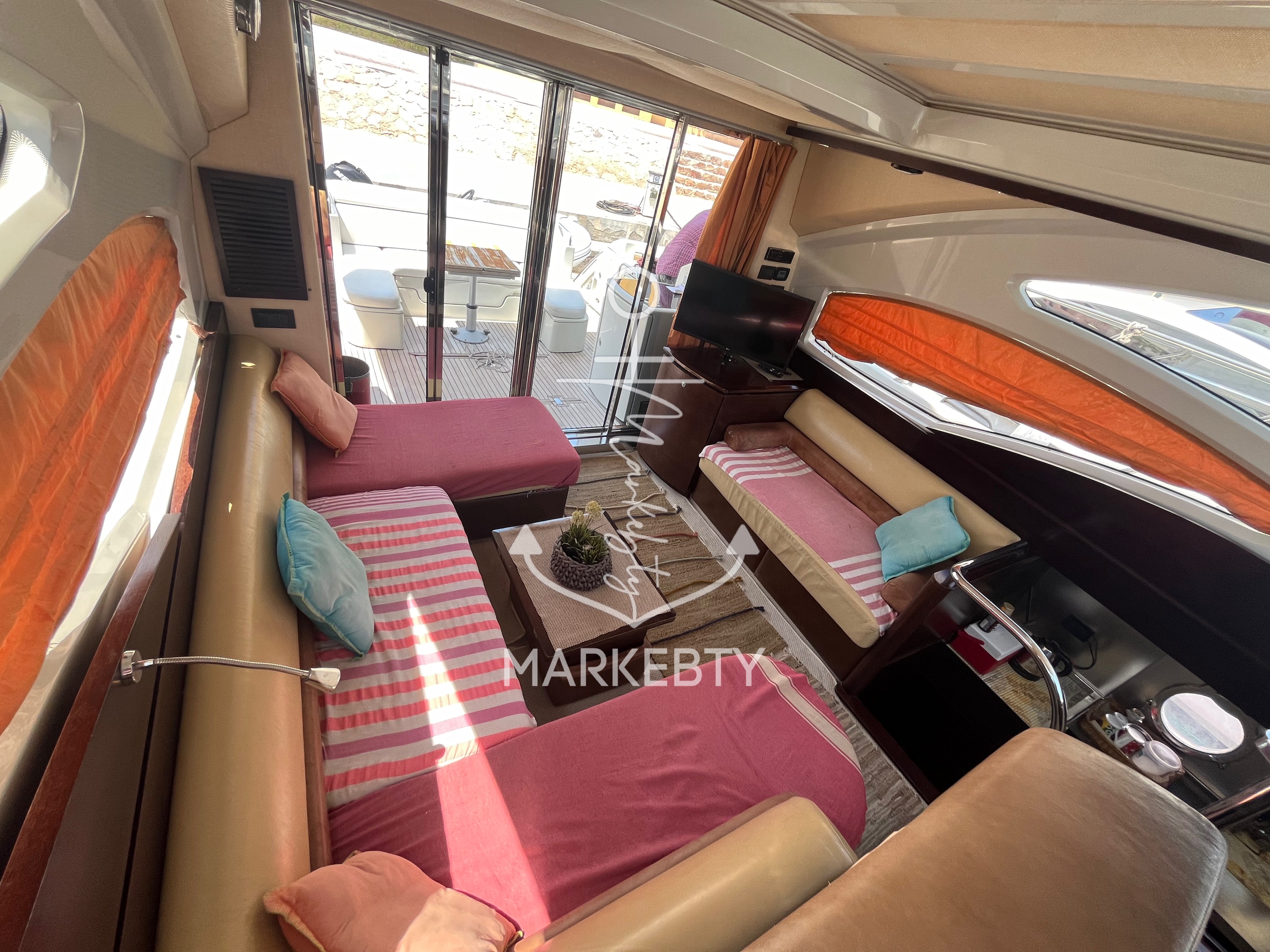 Azimut 43S
