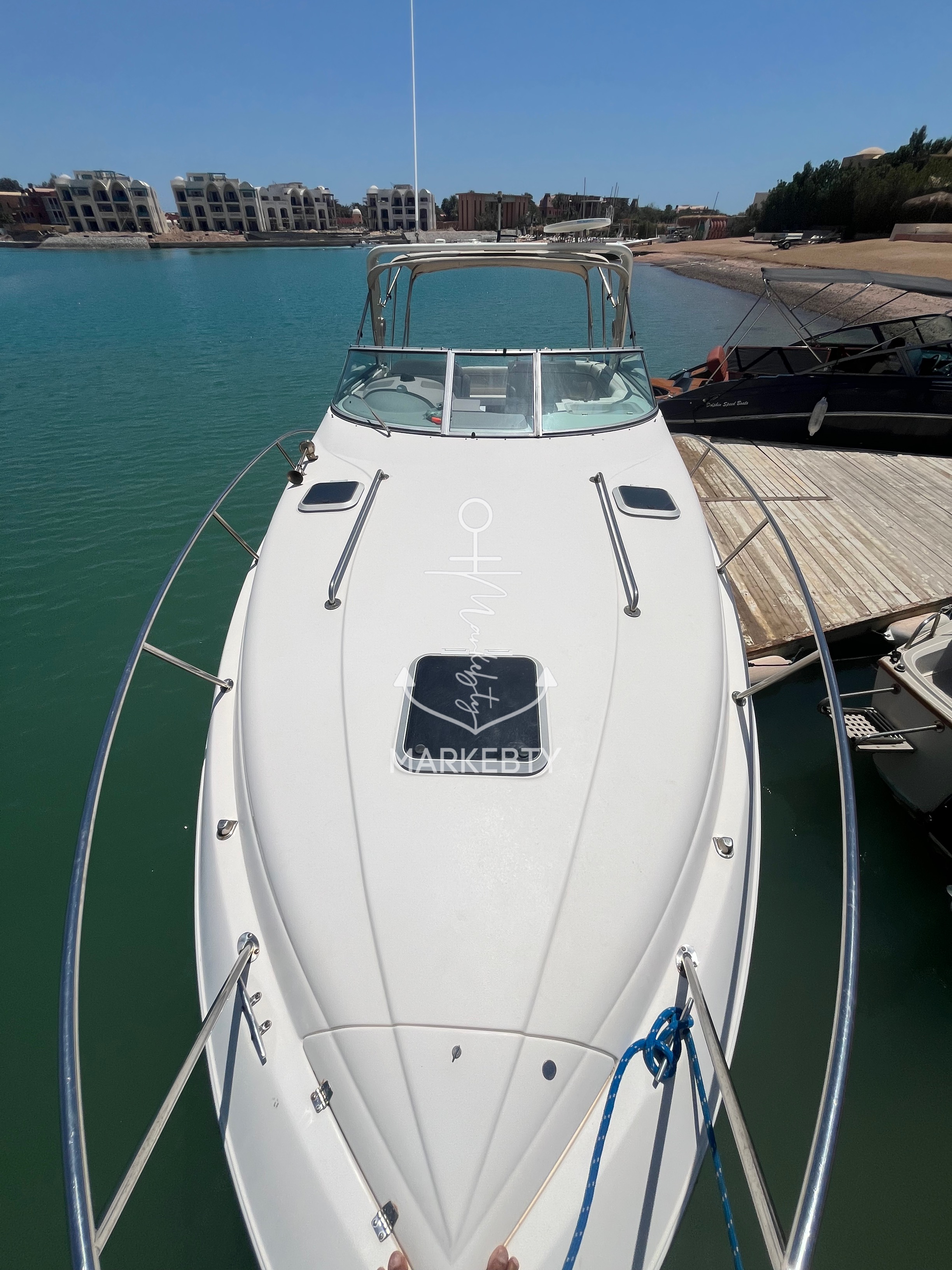 Rinker Fiesta Vee 300