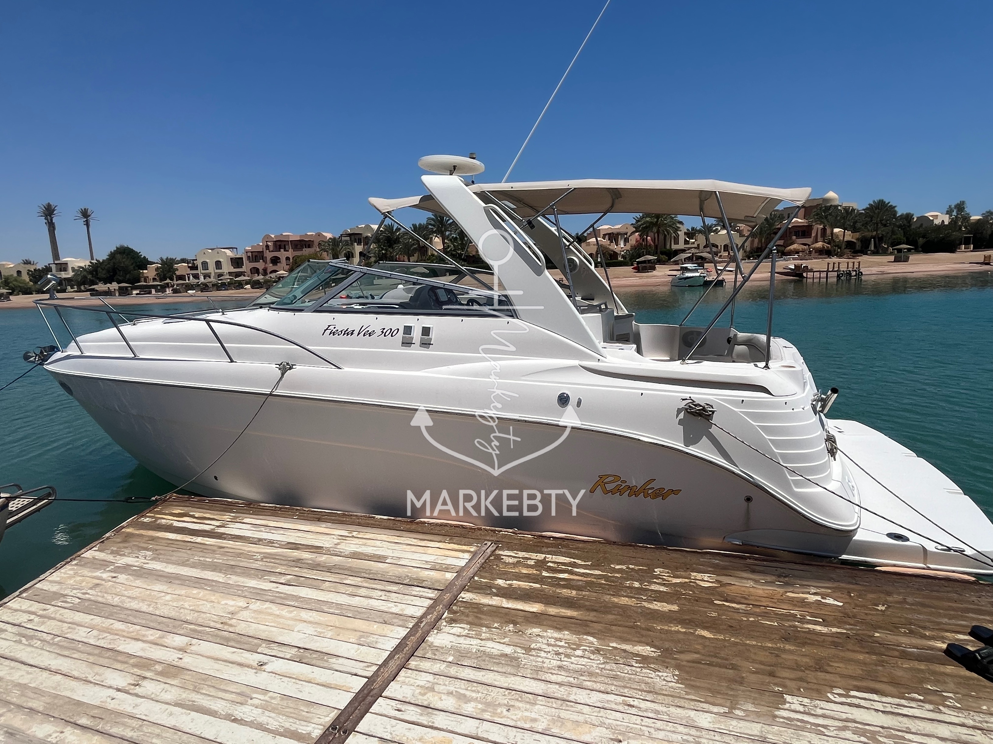 Rinker Fiesta Vee 300