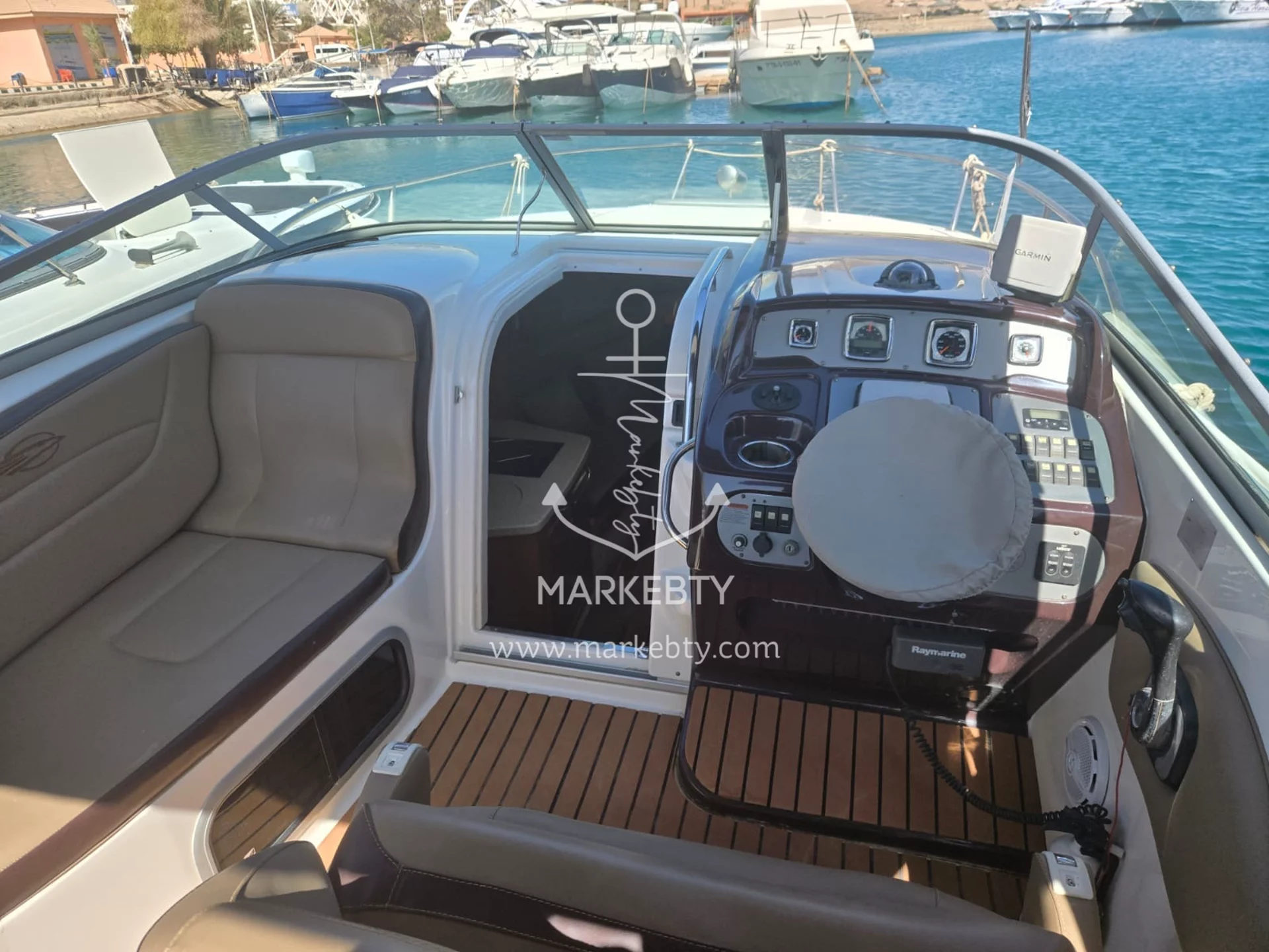 Chaparral Signature 270