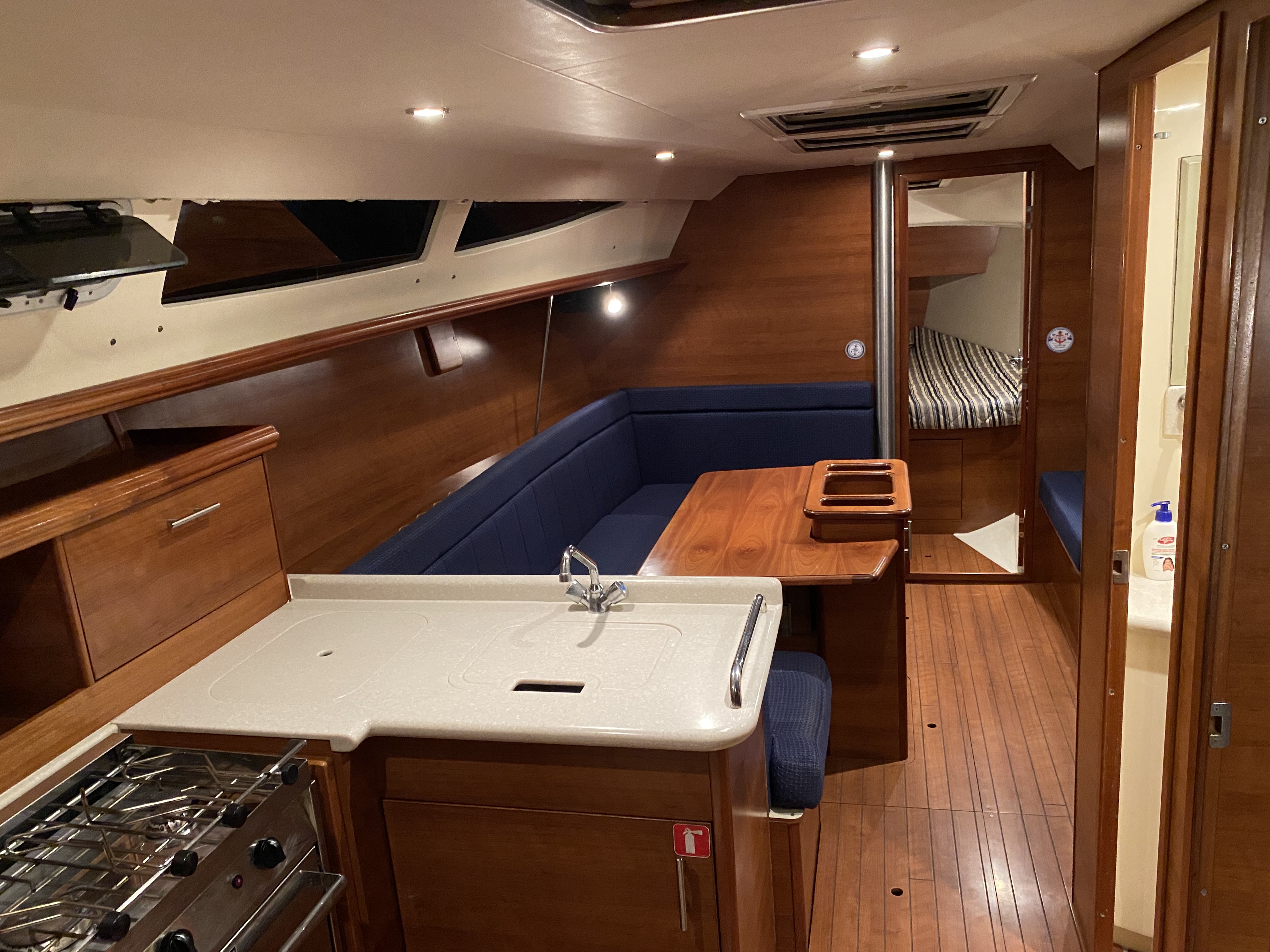 Harlow-Hunter 33